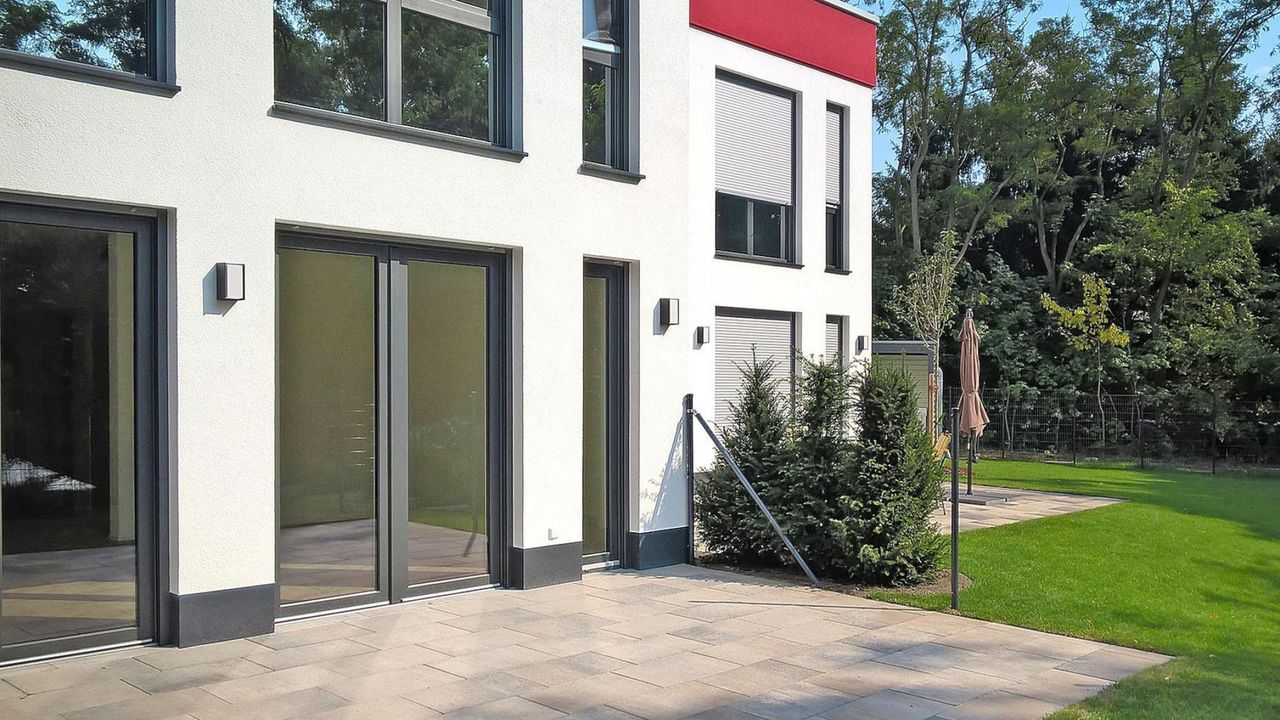 ExteriorSummer ExteriorSummer